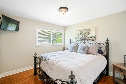 7 Kamla Drive, ON L2M 3J9