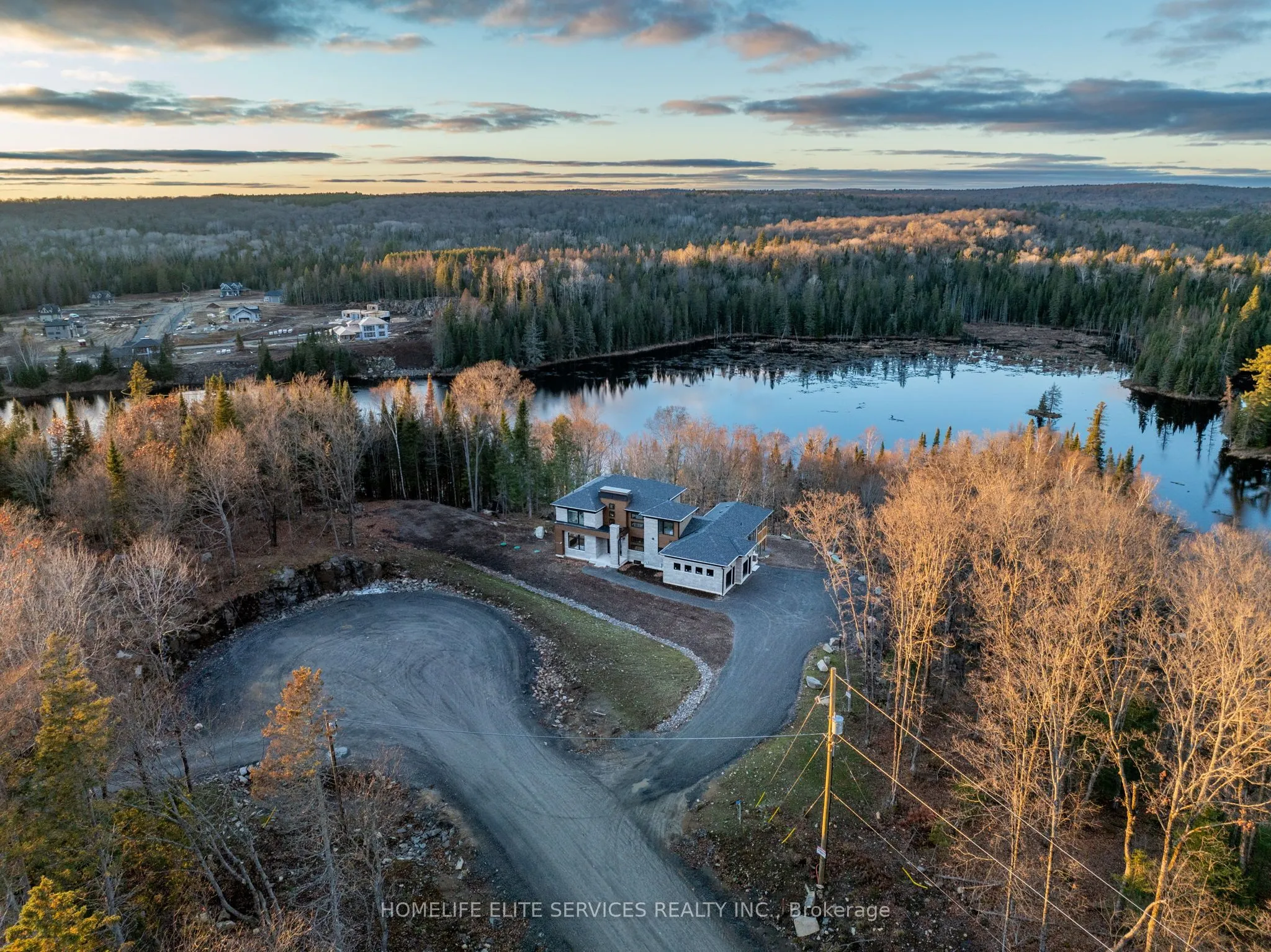 1008 Napier Court, ON P1H 0K1