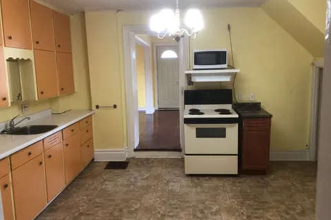 204 Amelia Street, ON N0G 2V0