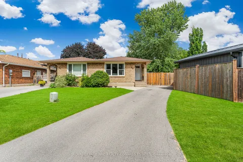 43 GREYSTONE Crescent, ON L2N 6P1