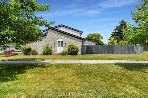 30 Blue Spruce Court, ON N2N 1L1