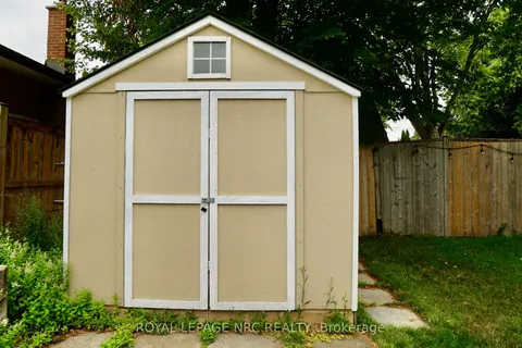 6967 Dell Avenue, ON L2G 4W1