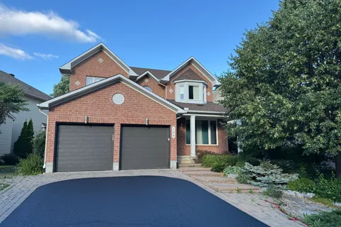 164 Copperwood Street, ON K1C 7S3