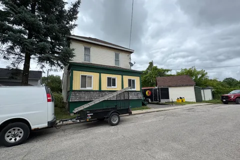 12 Helen Street, ON K7A 2M3
