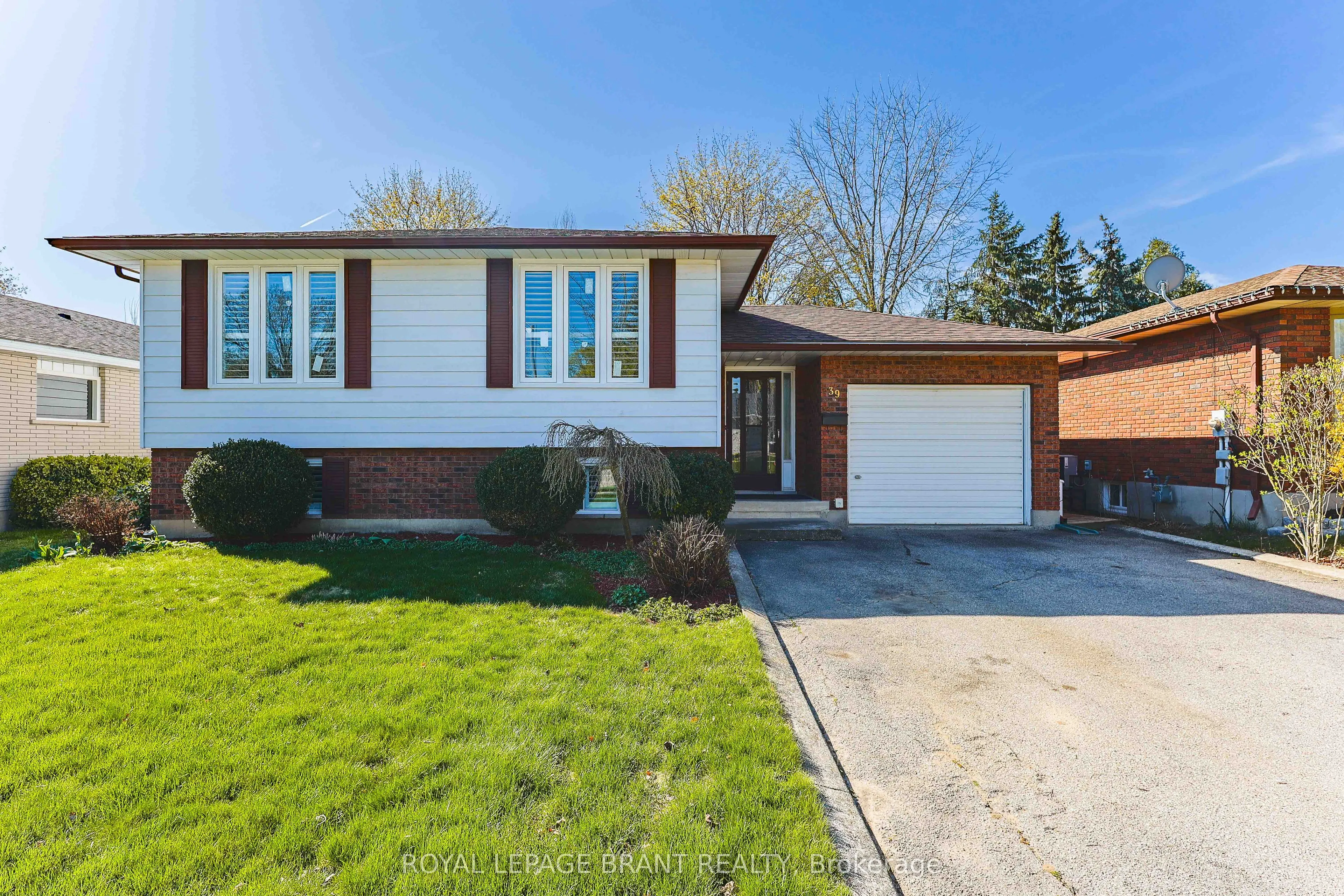 39 Wildflower Lane, ON N3R 6B3