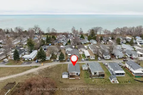 52 ALGONQUIN Lane, ON N7A 3Y2