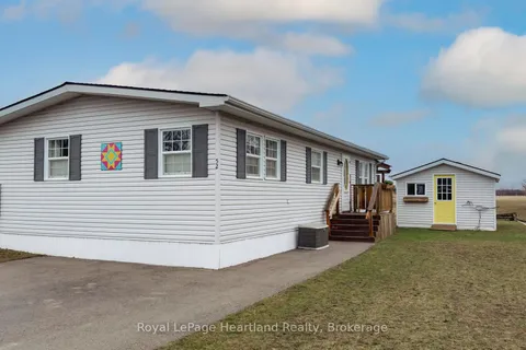 52 ALGONQUIN Lane, ON N7A 3Y2