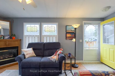 52 ALGONQUIN Lane, ON N7A 3Y2