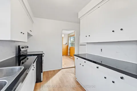 11 BEVERLY Street, ON L2P 2J9