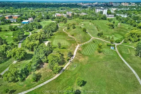 11 BEVERLY Street, ON L2P 2J9