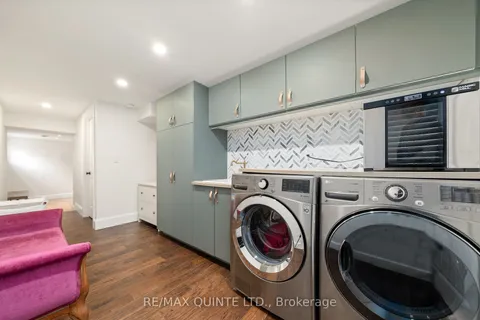 14 Eastern Avenue, ON K8N 4Z1