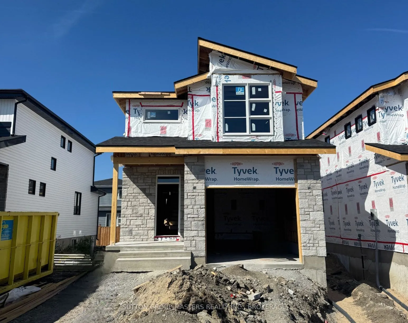 216 Superior Drive, ON K7N 0E5