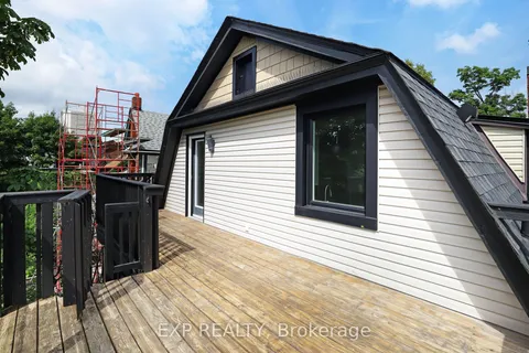 22 Delaware Avenue, ON K2P 0Z3