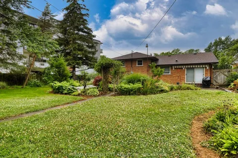 20 Westdale Drive, ON L3C 2S2