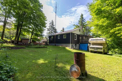 9 Woods Lane, ON P2A 2W8