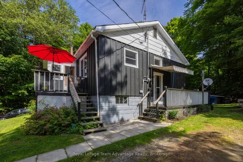 9 Woods Lane, ON P2A 2W8