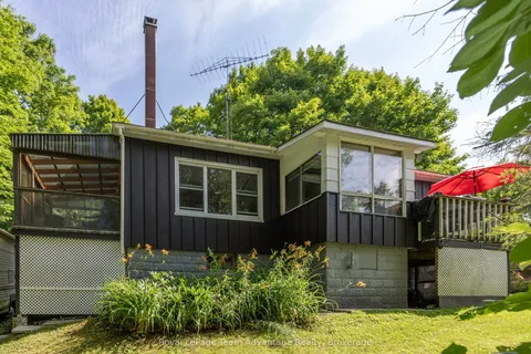 9 Woods Lane, ON P2A 2W8