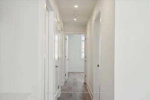 683 Melbourne Avenue, ON K2A 1X4