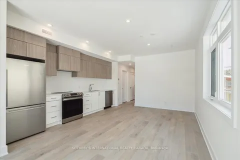 683 Melbourne Avenue, ON K2A 1X4