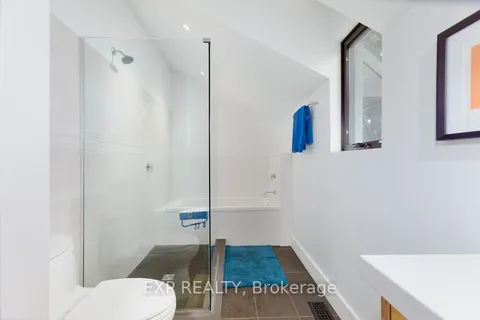 179 MOUNTBATTEN Avenue, ON K1H 5V6