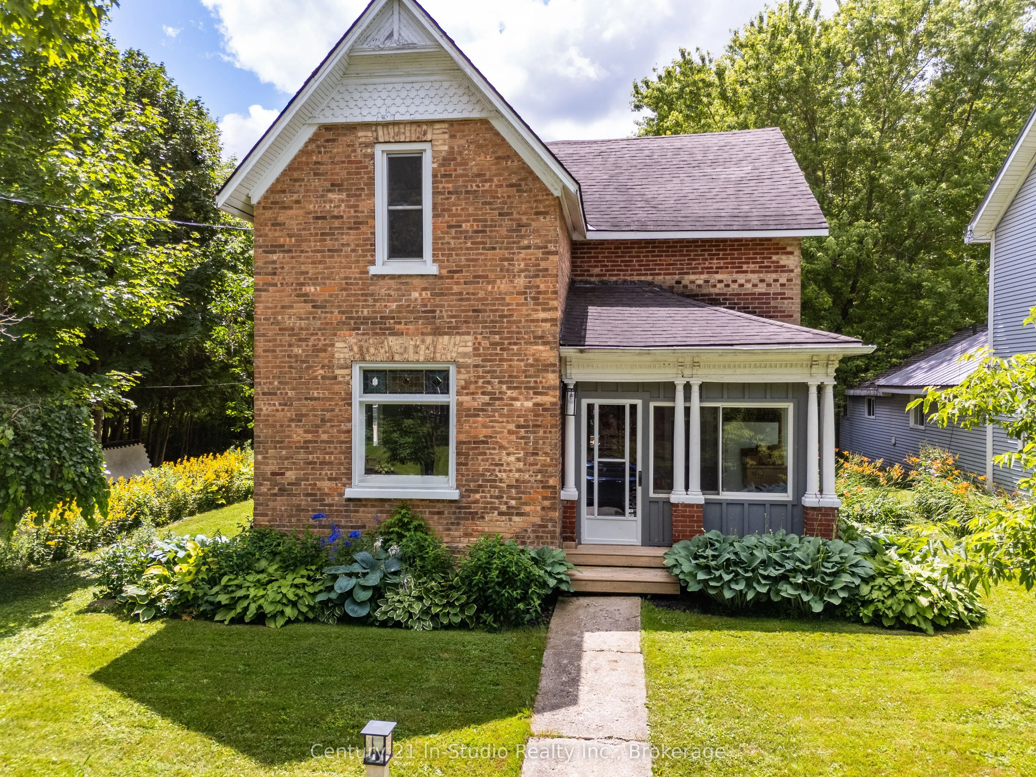 16 Peter Street, ON N0C 1E0