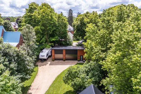 16 Peter Street, ON N0C 1E0
