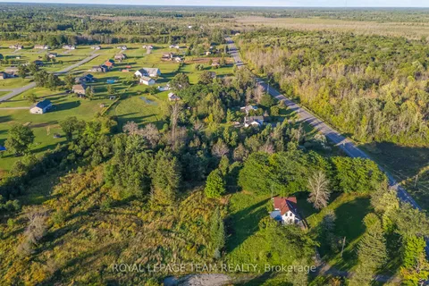 1102 Perth Road, ON K7A 4S7