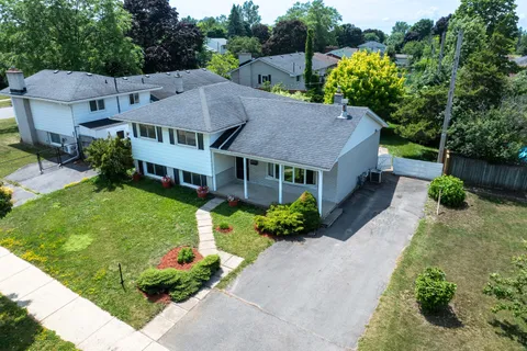 344 Norman Rogers Drive, ON K7M 2R8