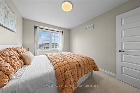 240 Cayman Road, ON K2S 0N8