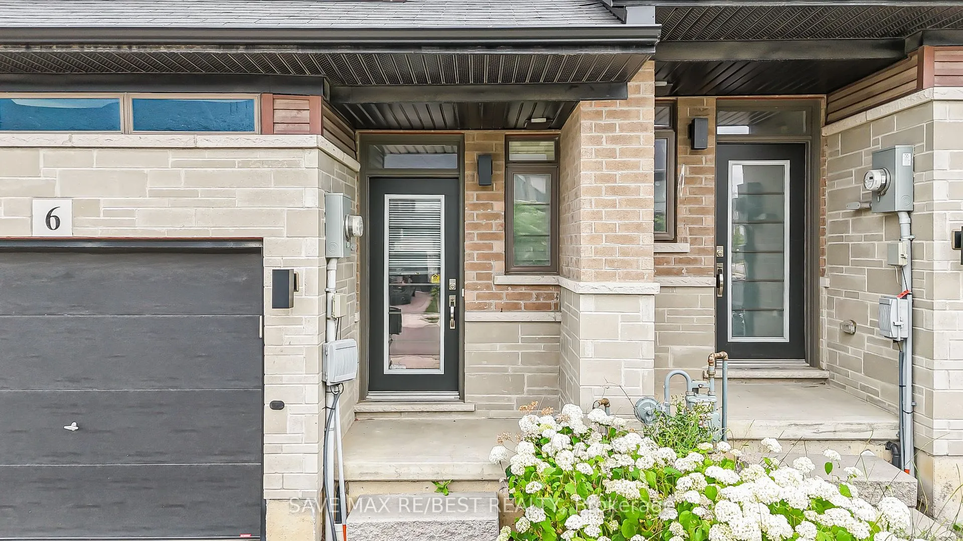 6 Greenwich Avenue, ON L8J 0A5