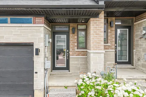 6 Greenwich Avenue, ON L8J 0A5