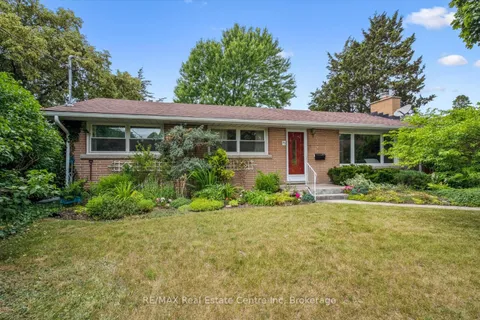 29 Echo Drive, ON N1G 1H1