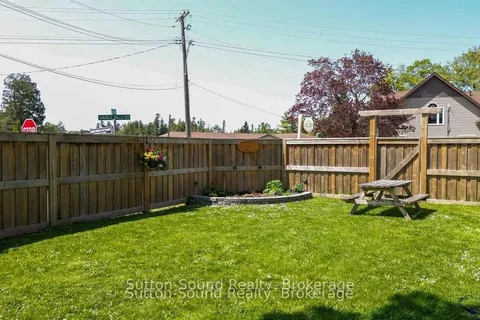 68 Sauble Falls Road, ON N0H 2G0