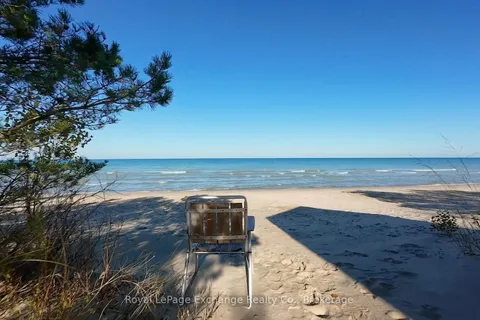 40 Vozka Drive, ON N2Z 0B3