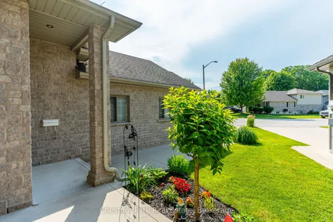 207 2nd Street, ON N4K 0A6