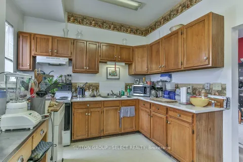 330 BURWELL Street, ON N6B 2V9