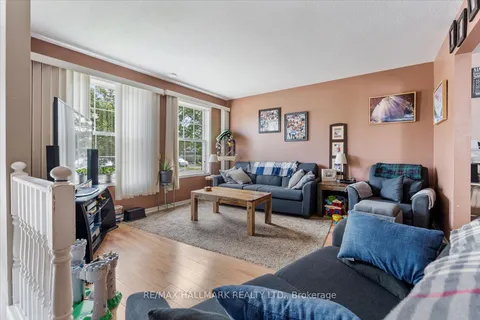 10 Woodland Drive, ON L3C 7C9