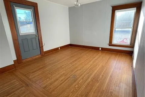 39 Norfolk Street, ON N3Y 3N6