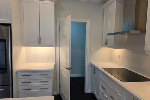 210 Palace Street, ON L2V 3P4