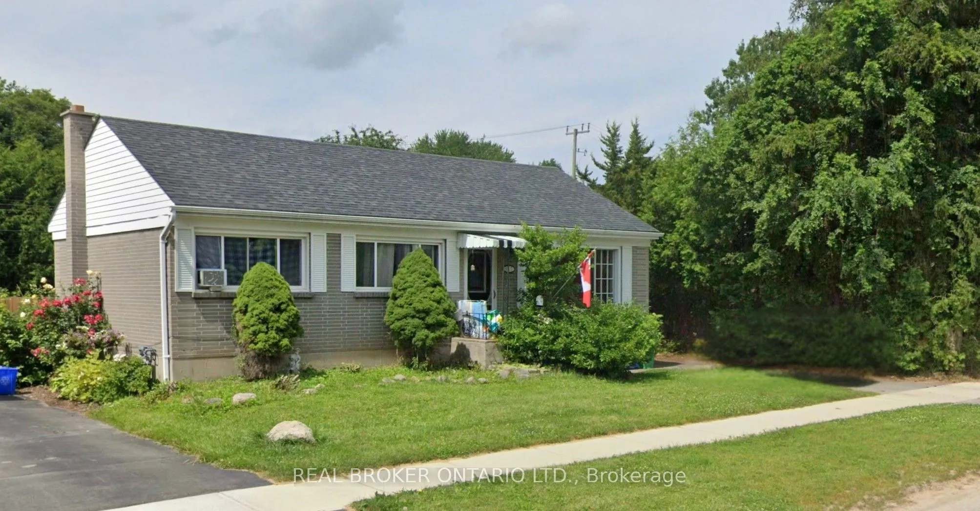 887 Philip Street, ON K9H 6E4