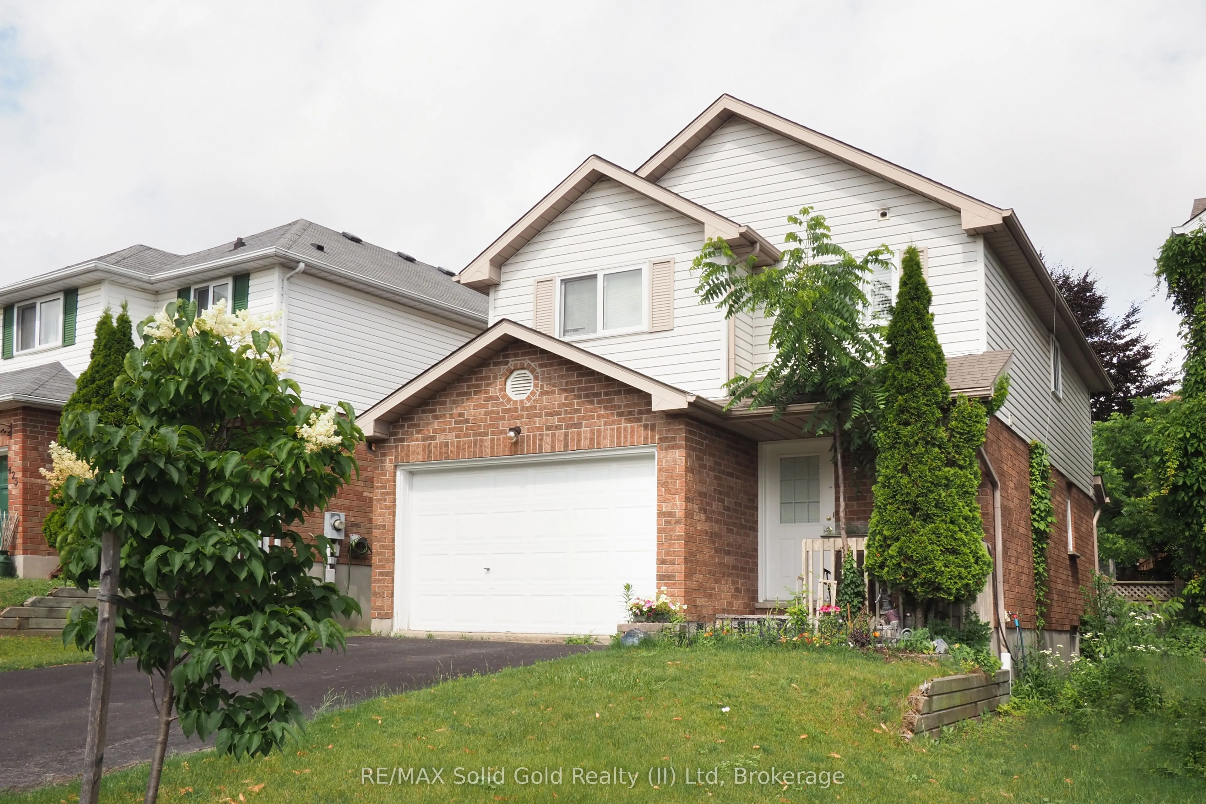 429 Exmoor Street, ON N2K 3X5