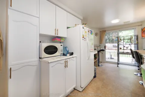 429 Exmoor Street, ON N2K 3X5