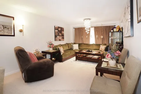 429 Exmoor Street, ON N2K 3X5