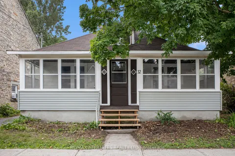 32 D'Arcy Street, ON K7H 2V2