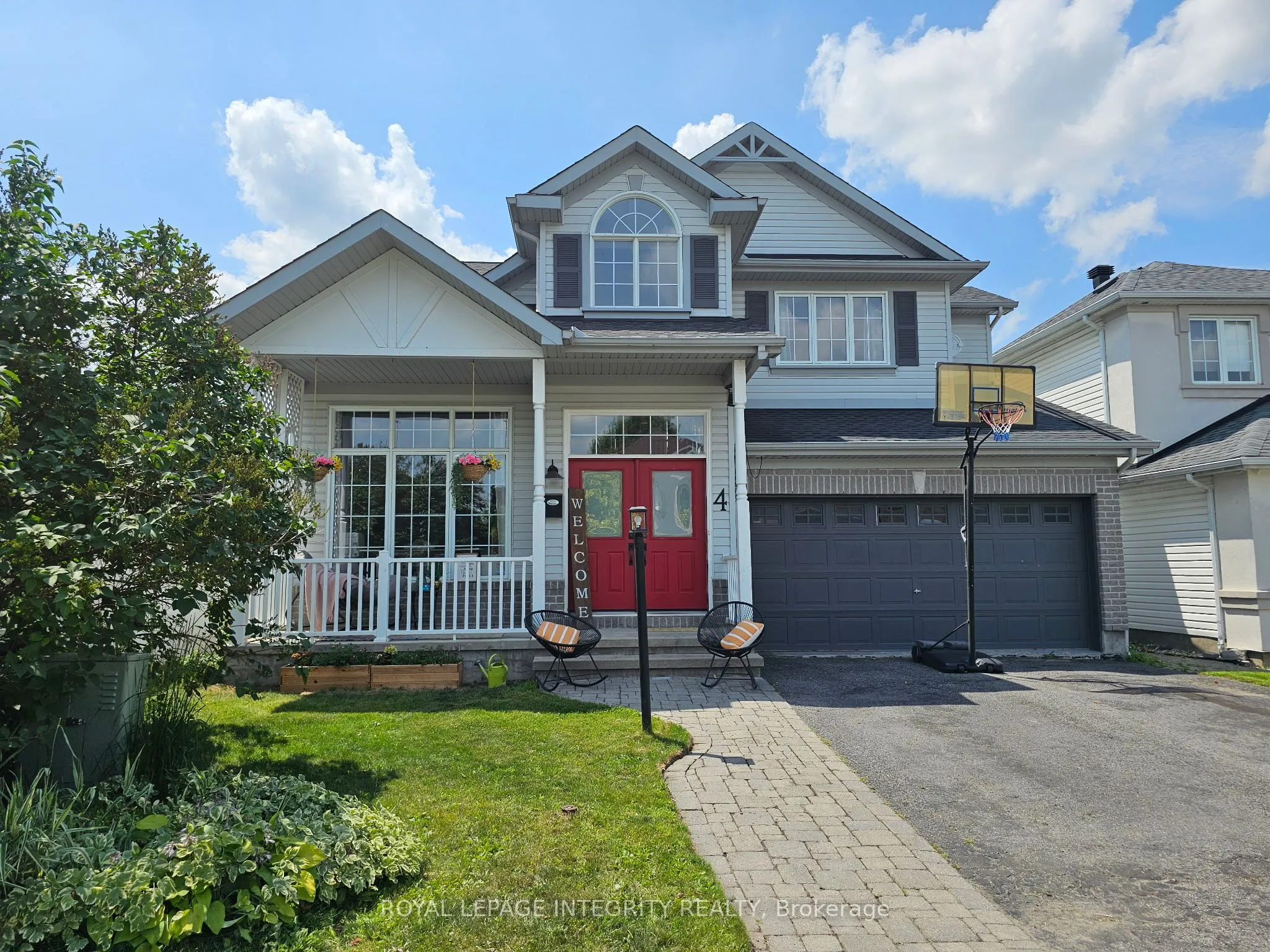 4 Bracewood Way, ON K2J 4Y3