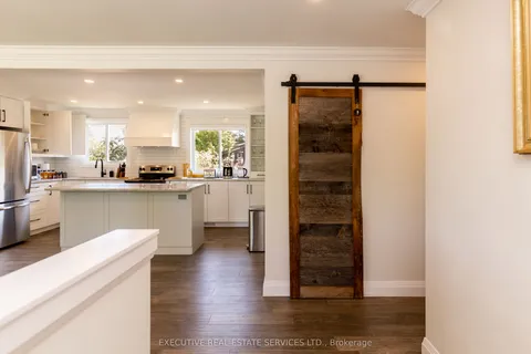 44 Woodsview Avenue, ON L3M 3T1