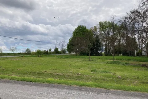 00 South Shore Road, ON K7R 3K7