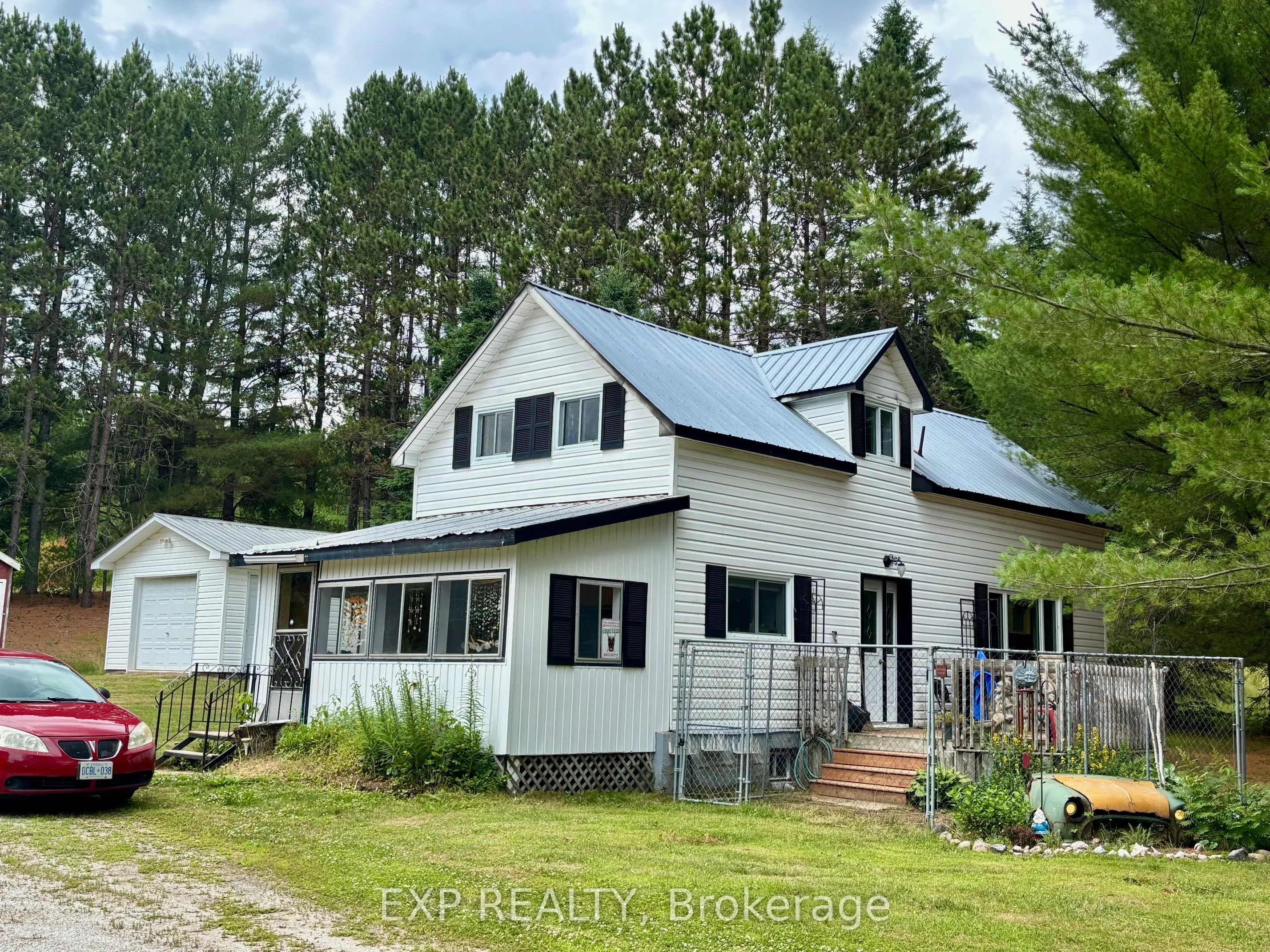 5835A Matawatchen Road, ON K0J 1R0