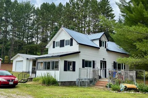 5835A Matawatchen Road, ON K0J 1R0