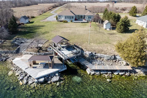 255 Good Friend Drive, ON K7G 2V6